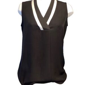 ♥️ Calvin Klein Black and White V-Neck Blouse Size M